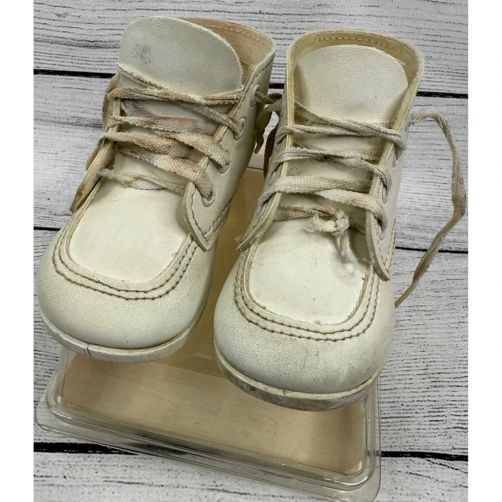 Vintage Toys R Us Size 4,‎ 10 to 12 Months White Leather Baby Crib Shoes Trainer